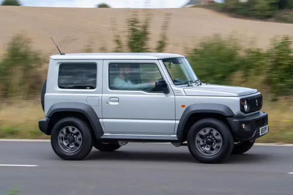 Suzuki Jimny (10)