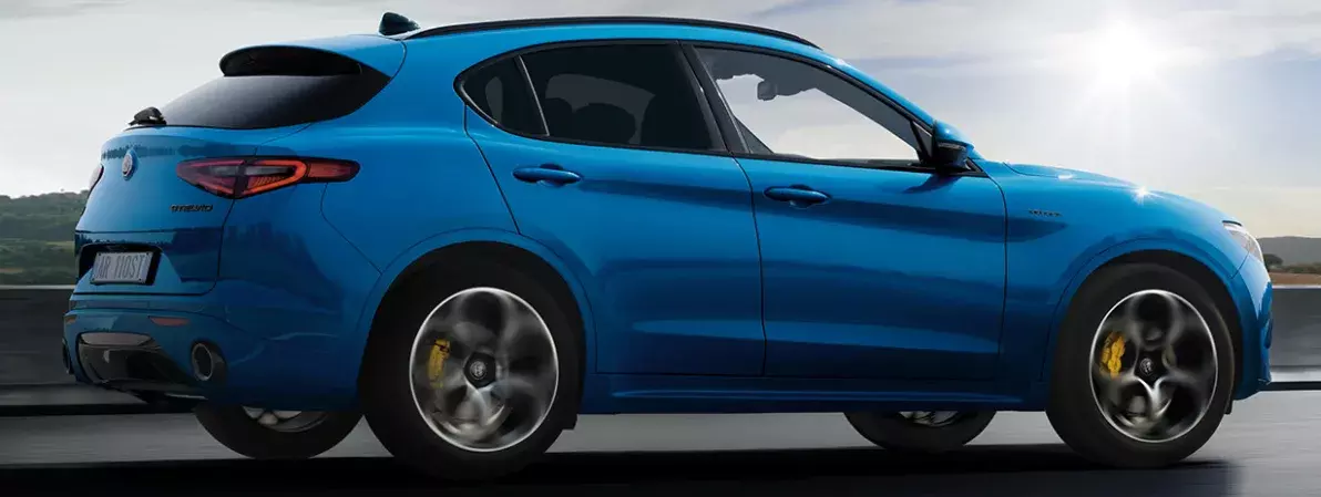 Alfa Romeo Stelvio Bleu