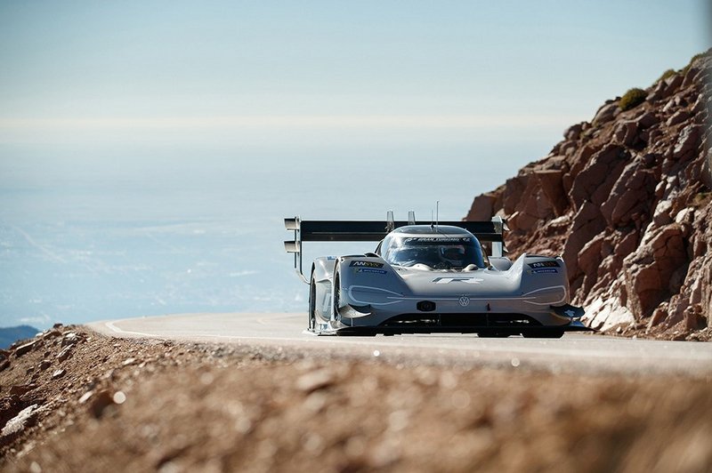 La Volkswagen ID. R est l'une des voitures électriques les plus rapides de 2023.